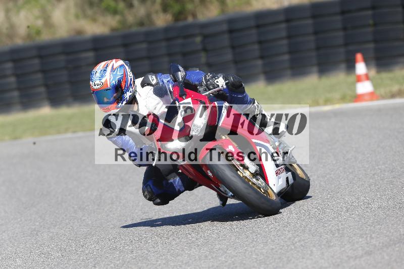 Archiv-2025/49 26.08.2025 Cornu Master School ADR/rot-rouge/37